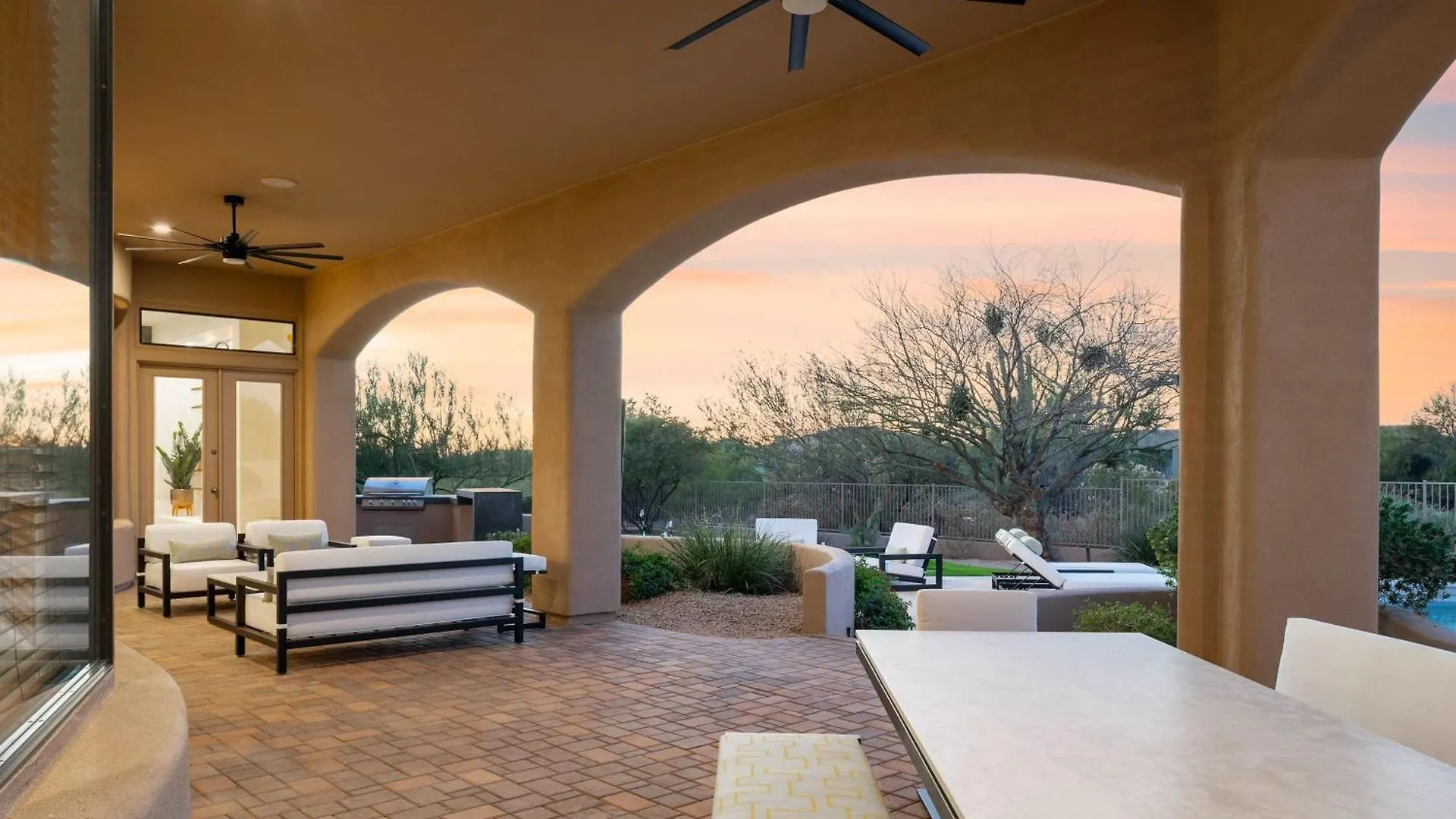 Sierra Luxe Home - Chic Design Dream Backyard With Pool Scottsdale 0*,  USA