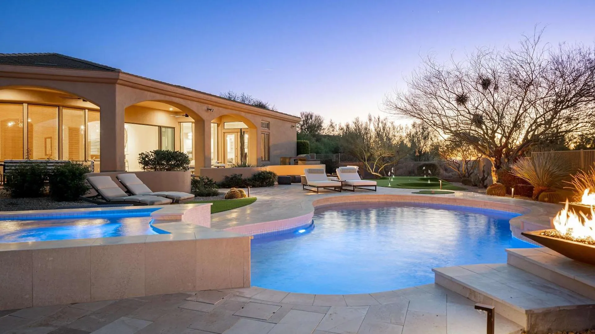 Sierra Luxe Home - Chic Design Dream Backyard With Pool Scottsdale USA